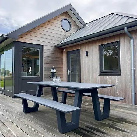 Vakantiewoning 't Veldje * Den Hoorn (North Holland)